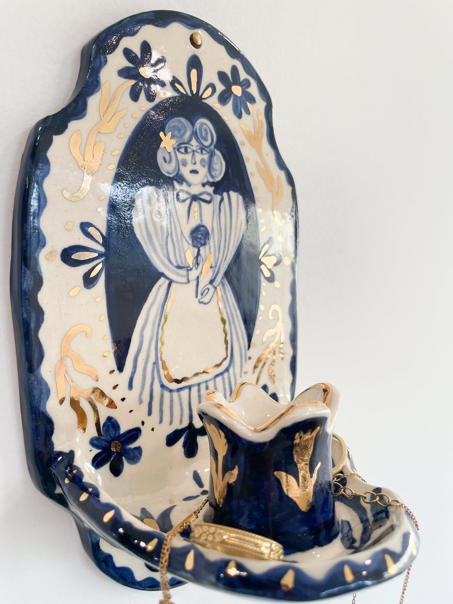 Folk lady wall candle w/22k gold