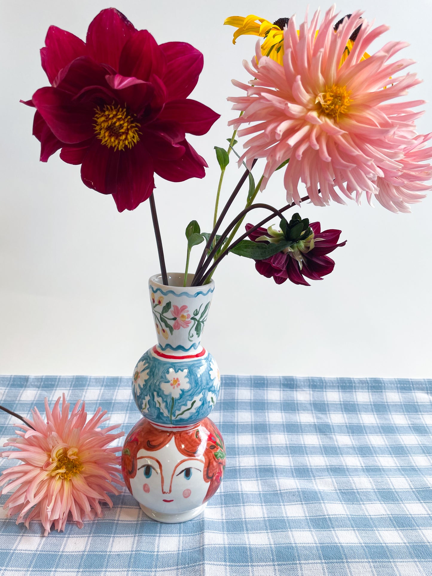 Folk People Vase~majolica
