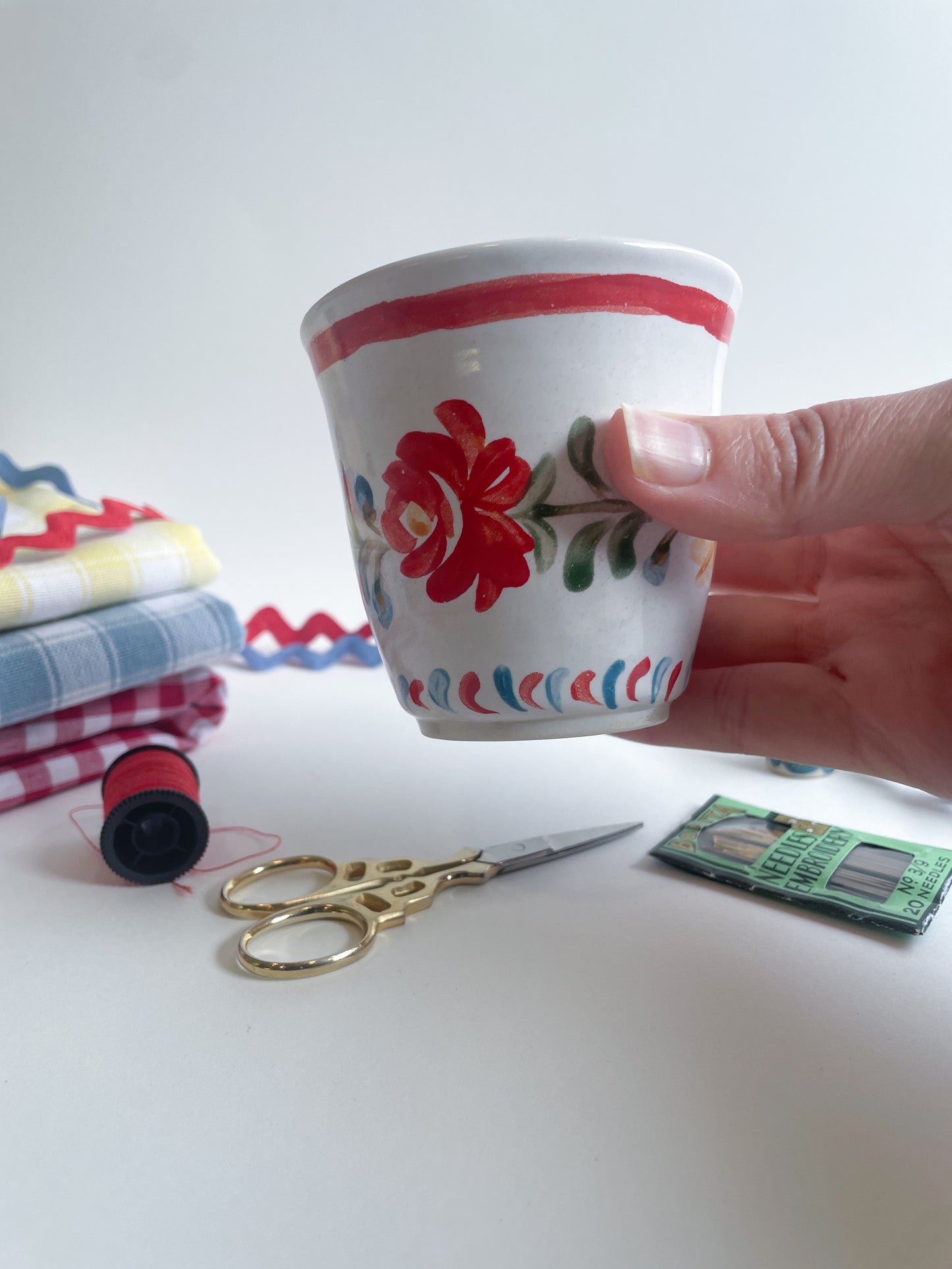Pincushion mini cup~majolica