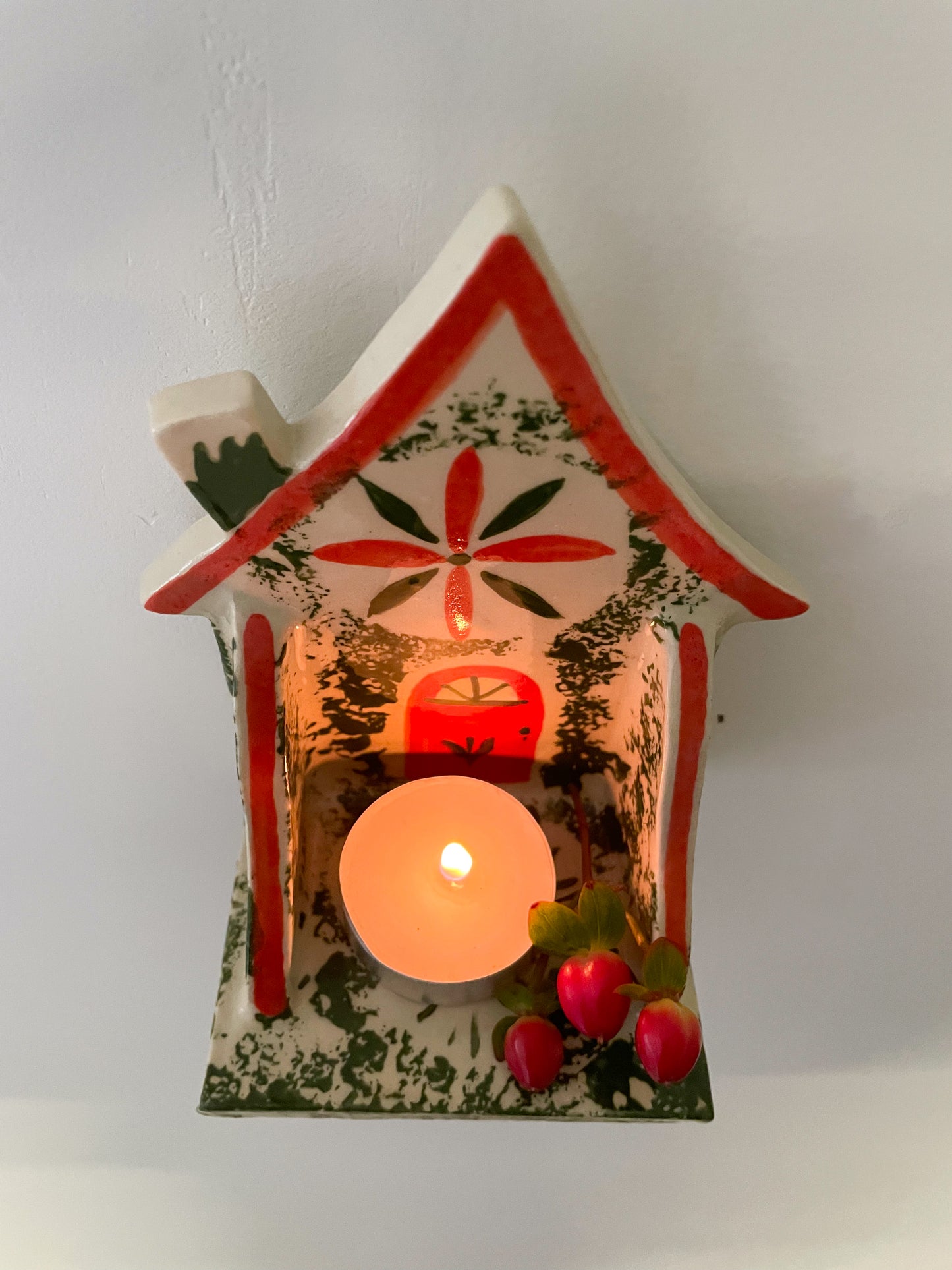 Folk cottage shelf~green