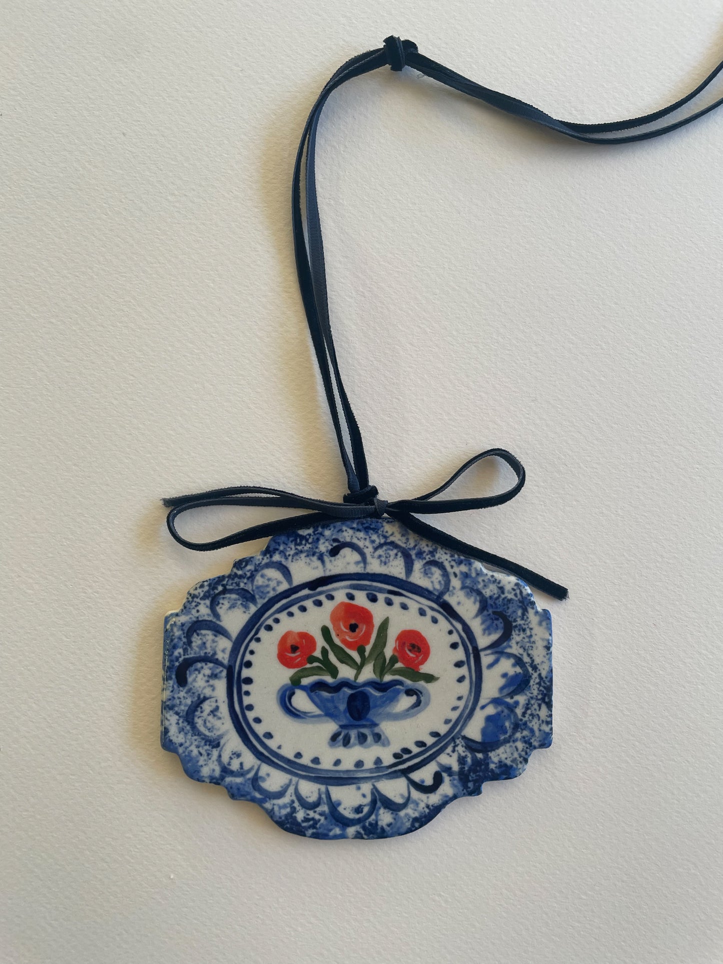 Folk platter ornament