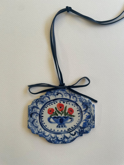 Folk platter ornament