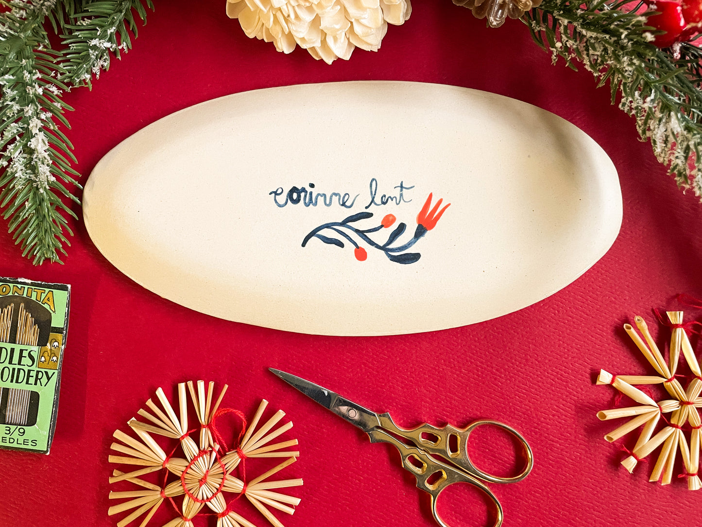 Folk trinket dish w/22kgold