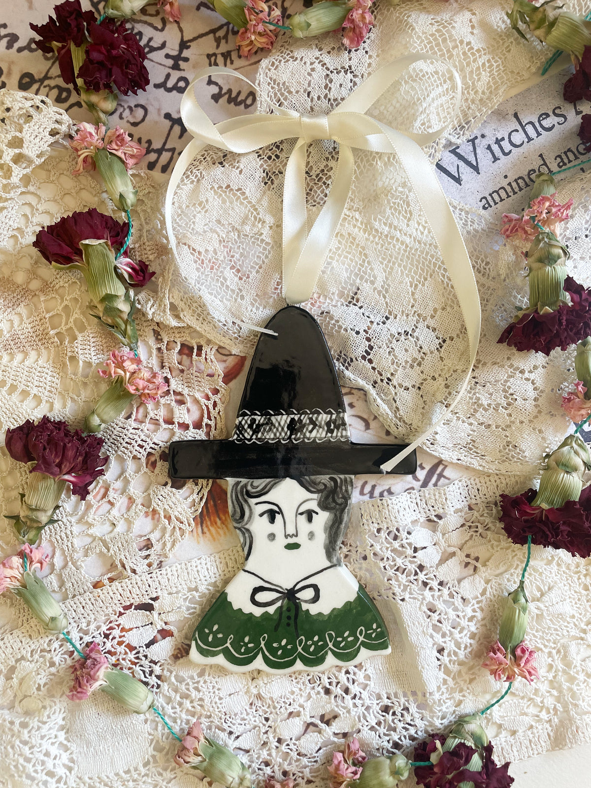Witch ornament~green