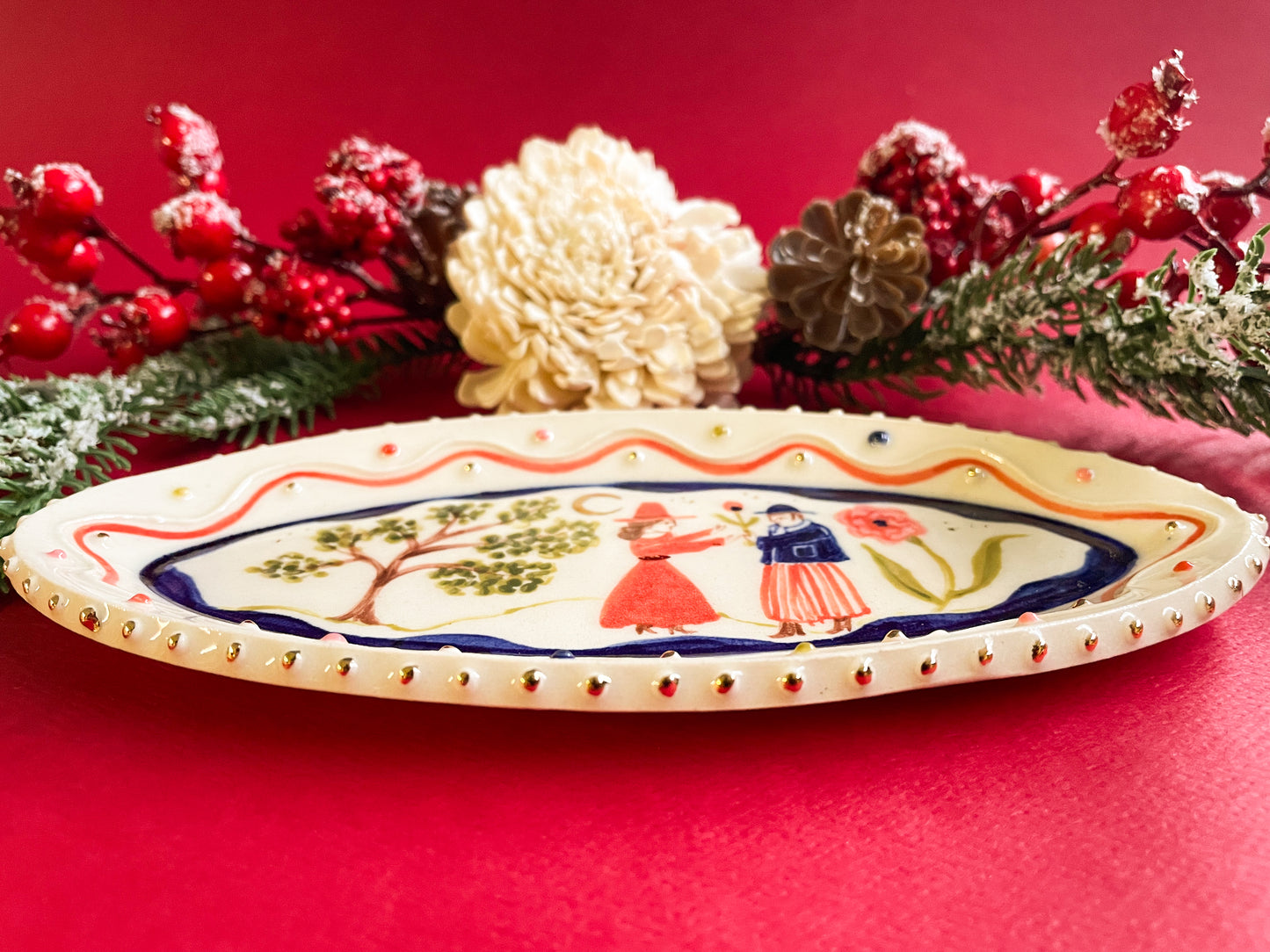 Folk trinket dish w/22kgold