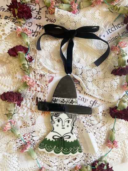 Witch ornament~green