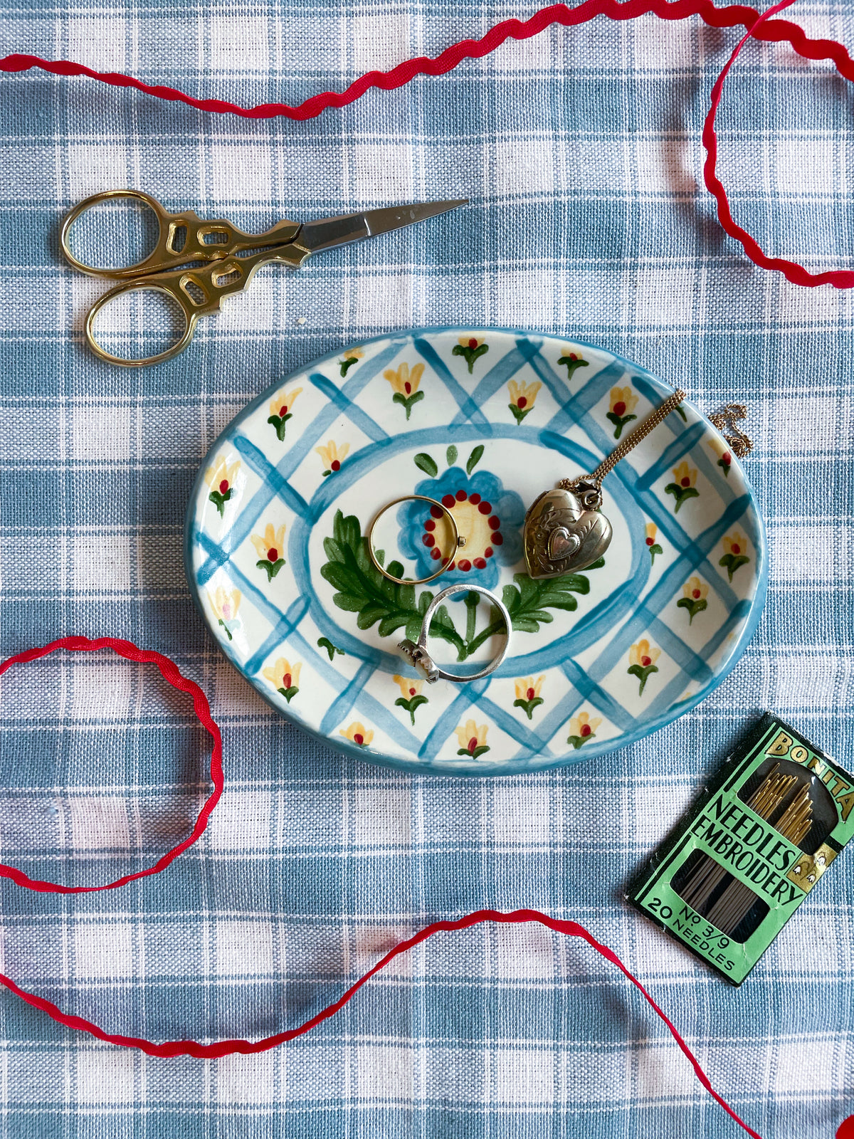 Trinket dish~majolica