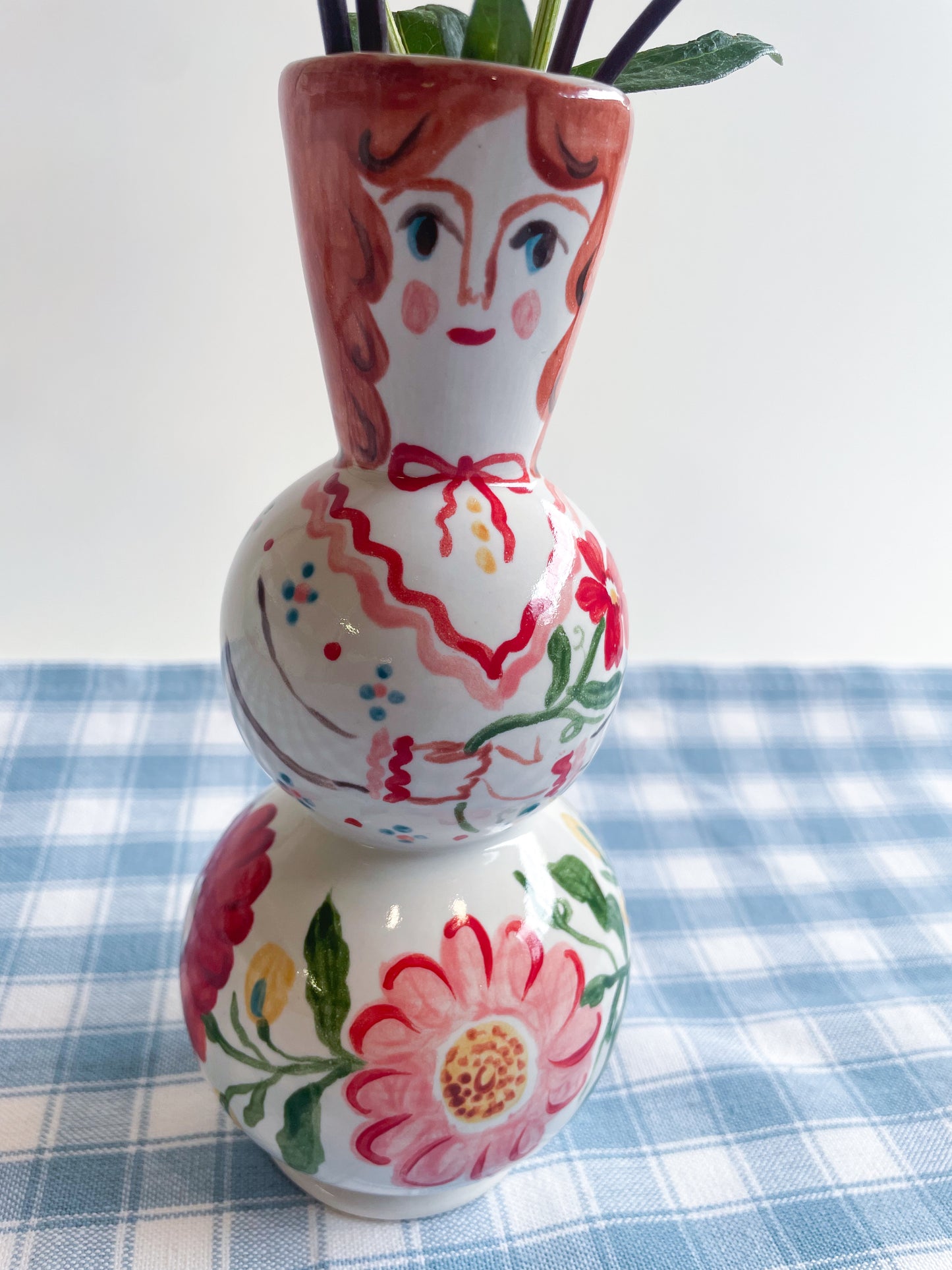 Folk People Vase~majolica