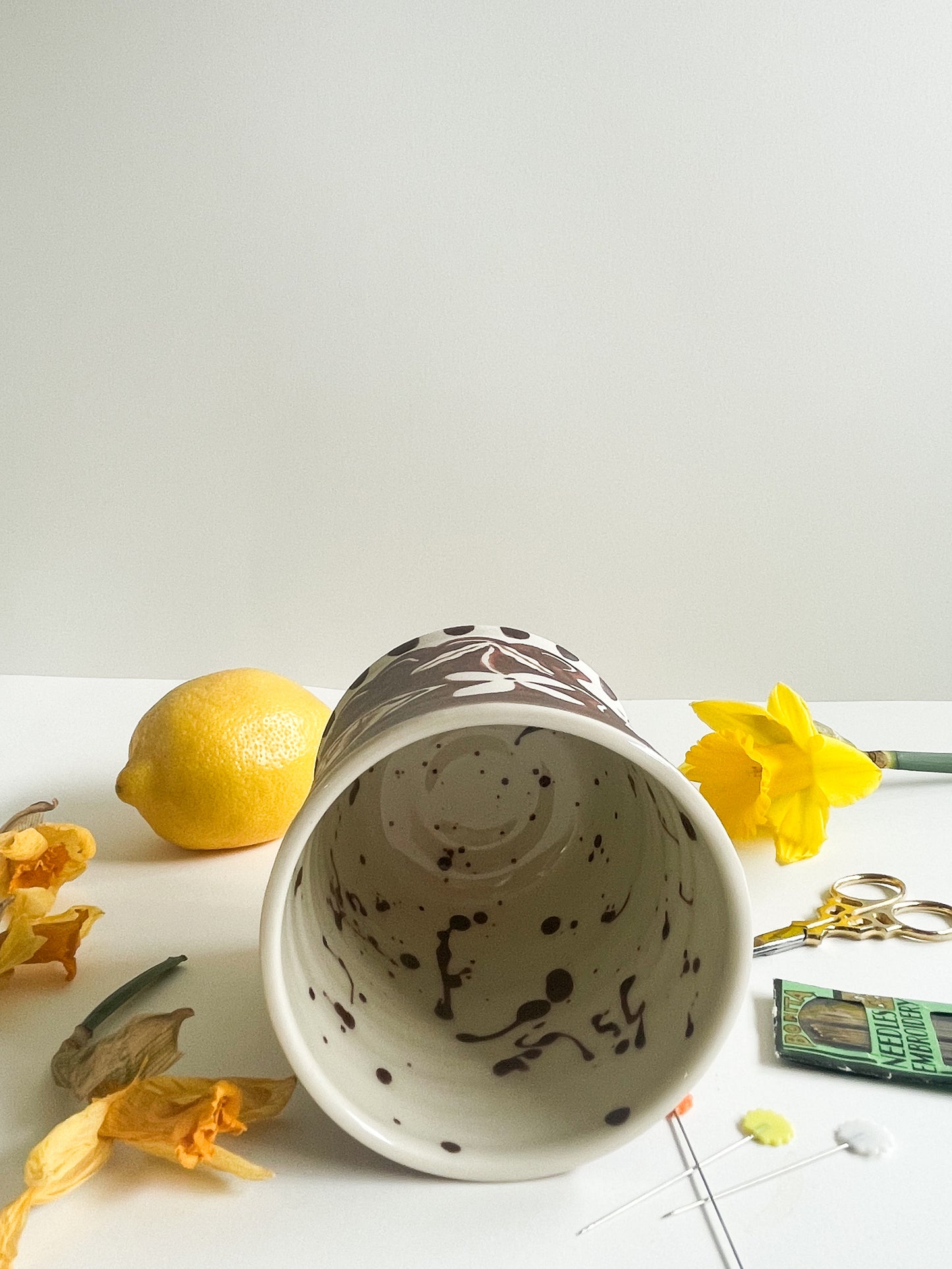 Pin cushion tumbler
