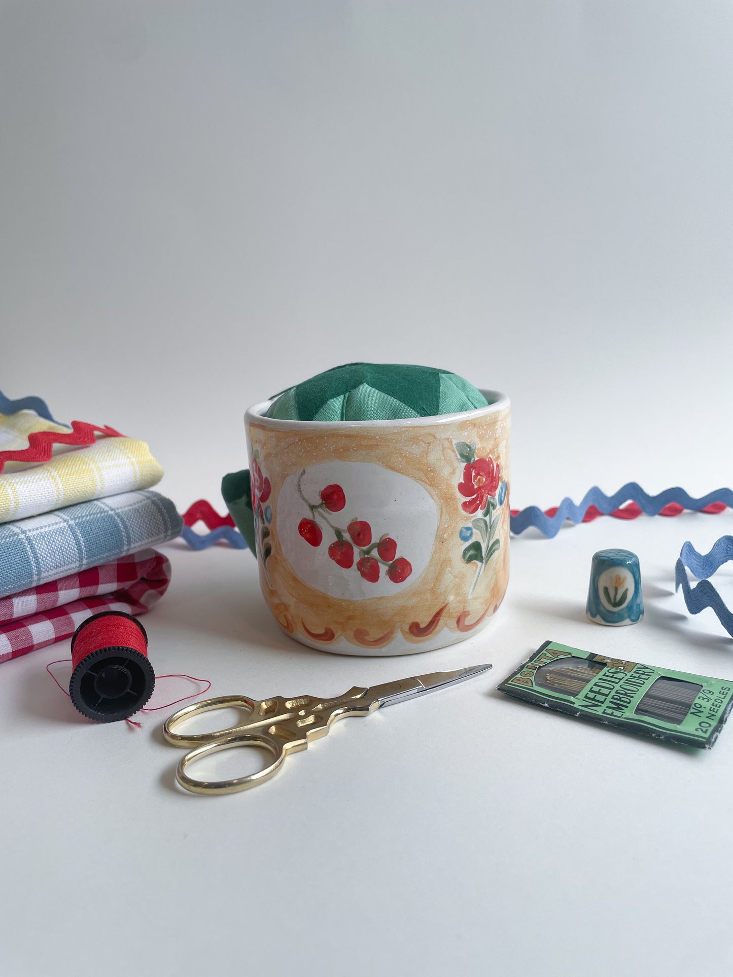 Pincushion people~majolica